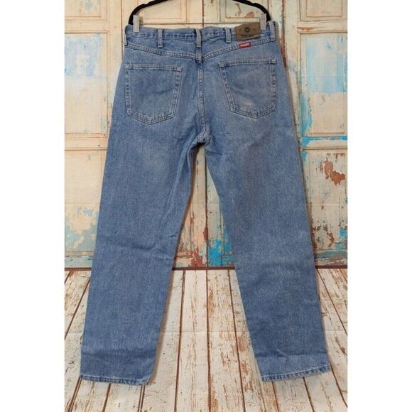 Wrangler Mens Size 34x30 Blue Medium Wash Denim Mid Rise Straight Jeans - Picture 2 of 8